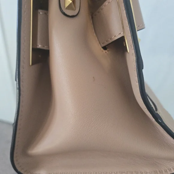 Valentino Garavani Leather Handbag with Gold Accents - Picture 12 of 17